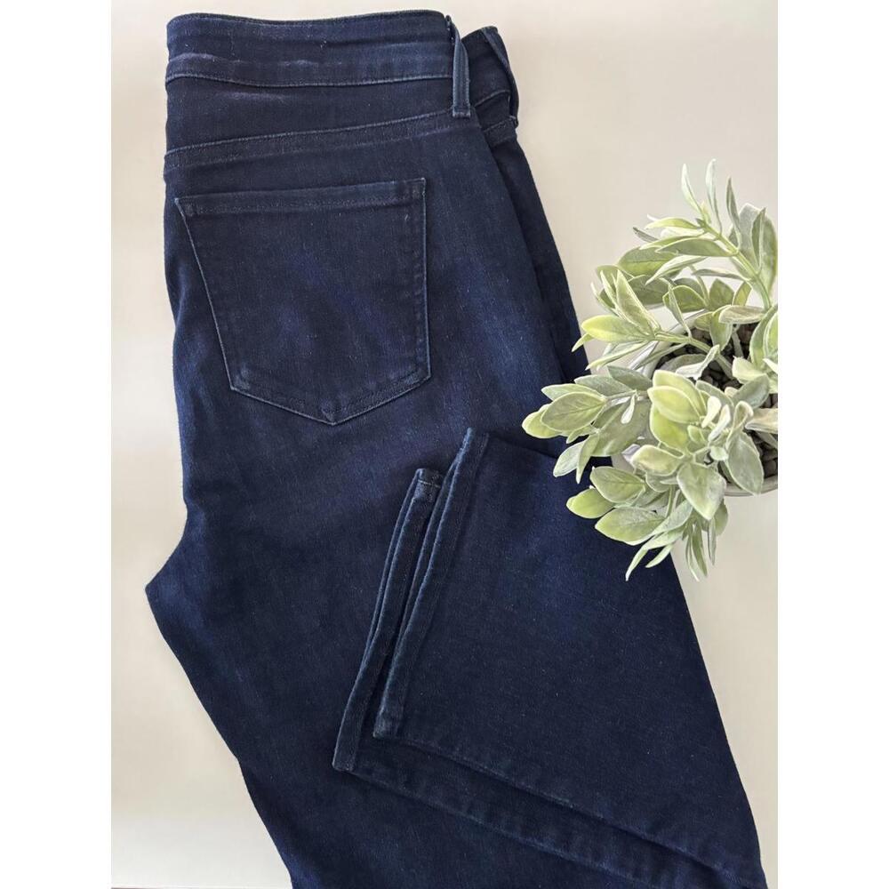 NYDJ Marilyn Straight w/ lift tuck, size 10 Short